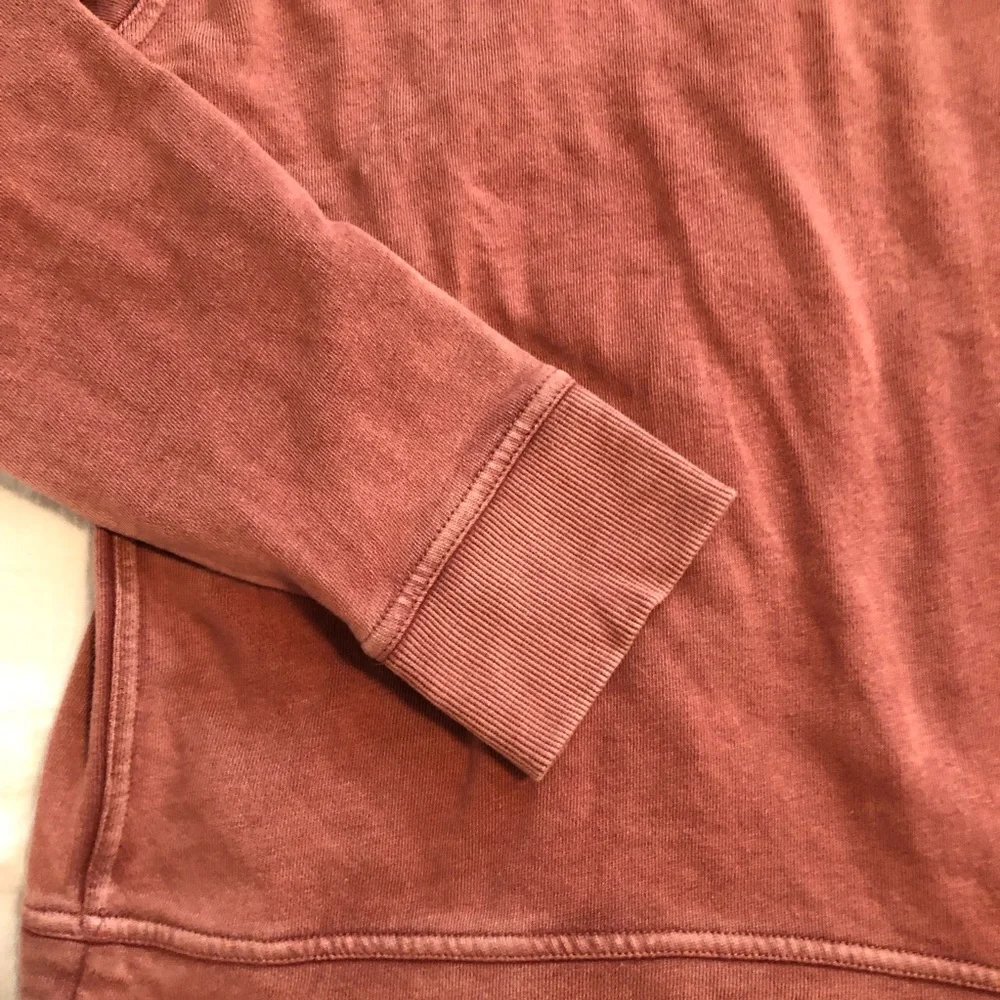 Universal Threads Pink Crewneck - Picture 8 of 8